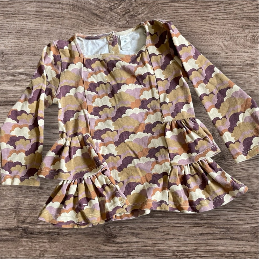 Kate Quinn Mauve Clouds Long Sleeve Ruffle Shirt 5T excellent used condition